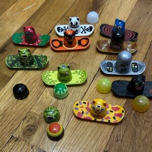 Skazooms Monster Skateboard Action Figure Set